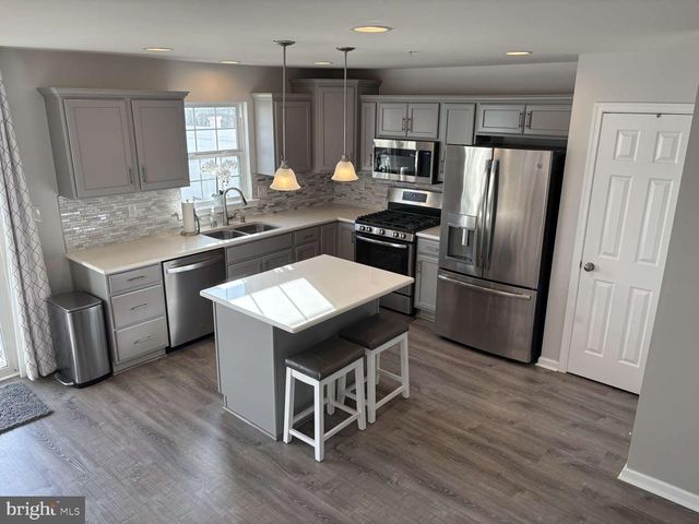 4475 WILD ORCHID LN, Enola, PA 17025