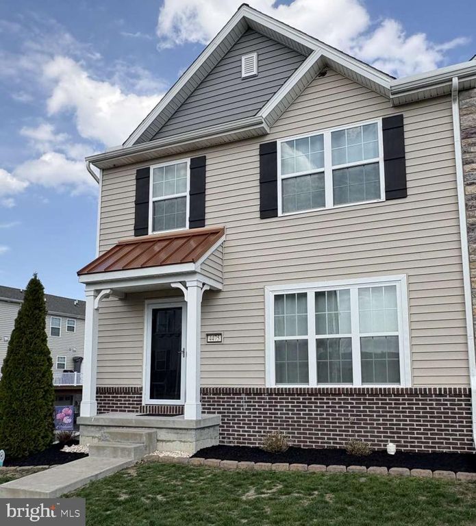 4475 WILD ORCHID LN, Enola, PA 17025