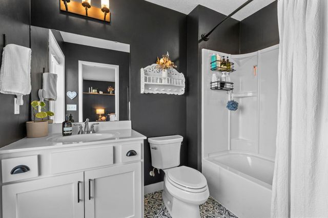 20391 Greengate Court, Lakeville, MN 55044