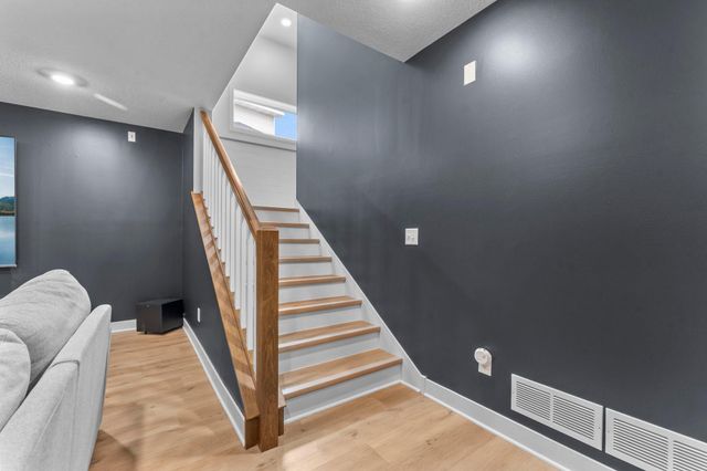 20391 Greengate Court, Lakeville, MN 55044