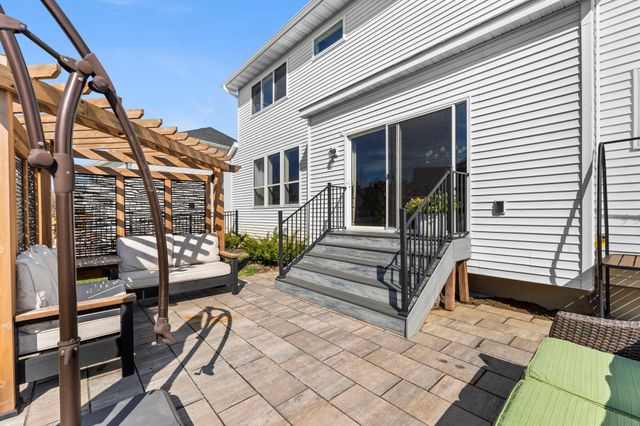 20391 Greengate Court, Lakeville, MN 55044