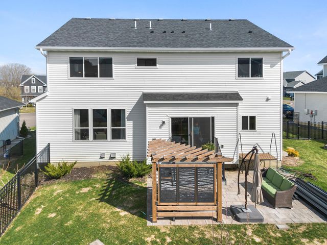 20391 Greengate Court, Lakeville, MN 55044