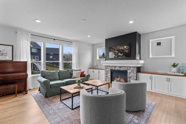 20391 Greengate Court, Lakeville, MN 55044