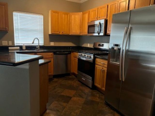 1433 Kipp Avenue, Kemah, TX 77565