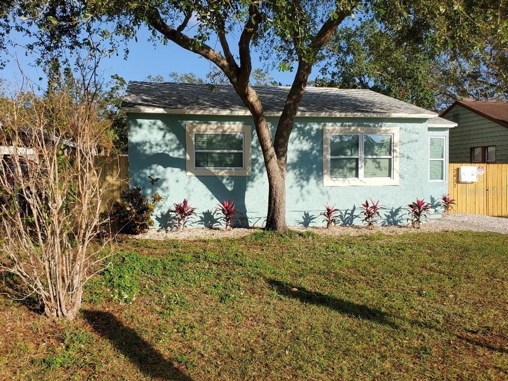 2432 AUBURN STREET S, St Petersburg, FL 33712