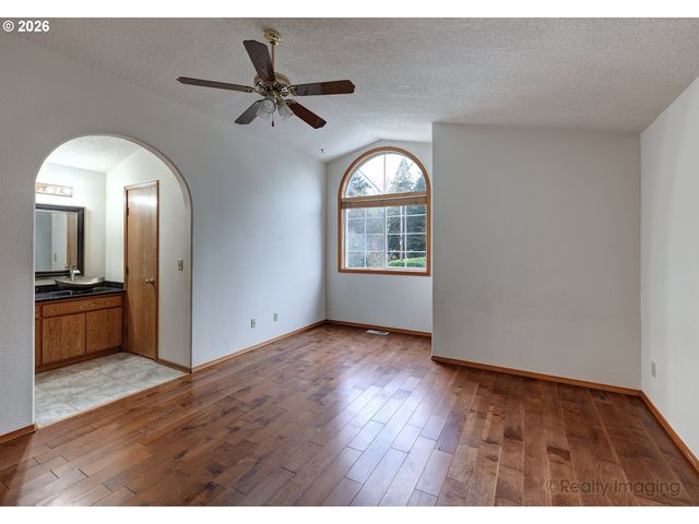 3012 Se 157TH Ave, Portland, OR 97236