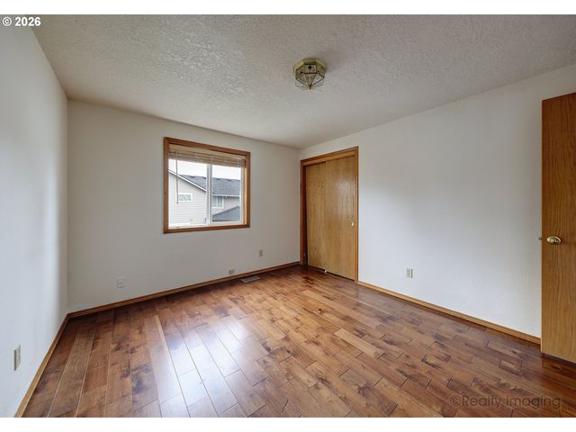 3012 Se 157TH Ave, Portland, OR 97236