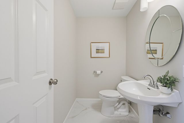 78 Duck Pond Dr, Groton, MA 01450