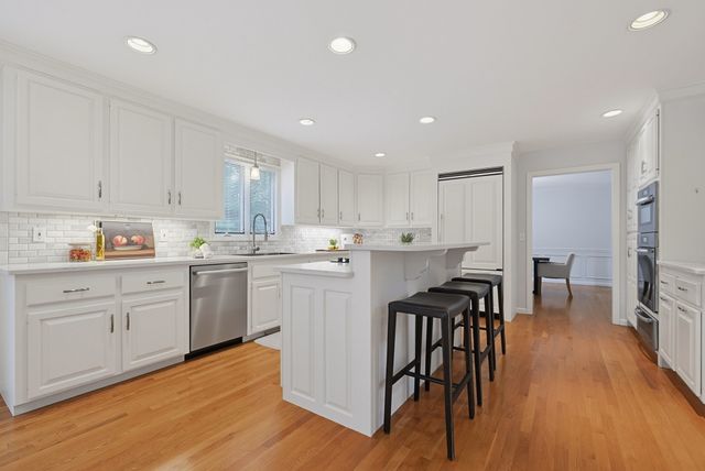 78 Duck Pond Dr, Groton, MA 01450