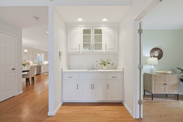 78 Duck Pond Dr, Groton, MA 01450