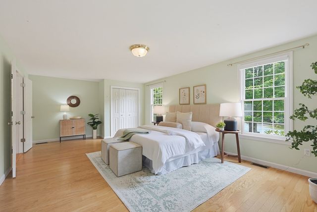 78 Duck Pond Dr, Groton, MA 01450