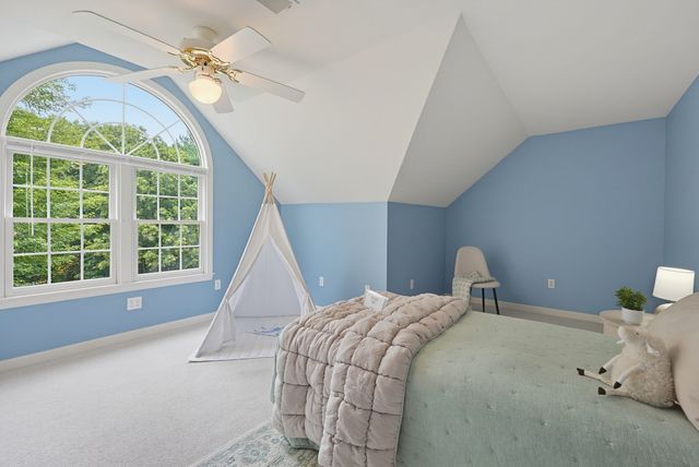 78 Duck Pond Dr, Groton, MA 01450