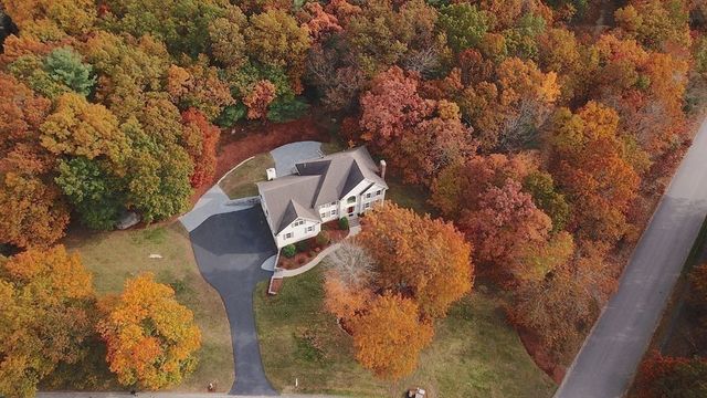 78 Duck Pond Dr, Groton, MA 01450