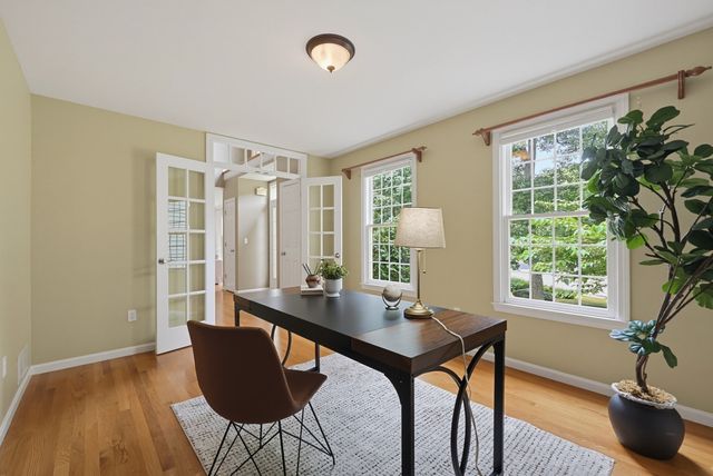 78 Duck Pond Dr, Groton, MA 01450