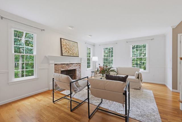 78 Duck Pond Dr, Groton, MA 01450