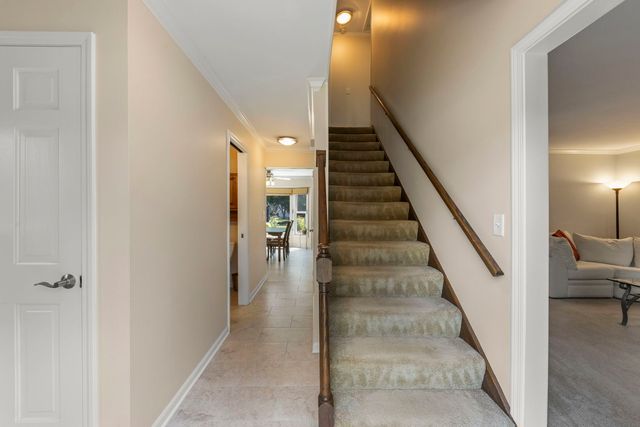 228 Winslow Court, Naperville, IL 60565