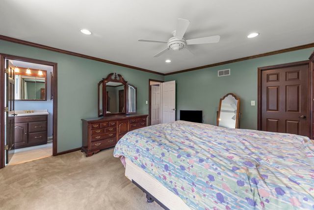 228 Winslow Court, Naperville, IL 60565