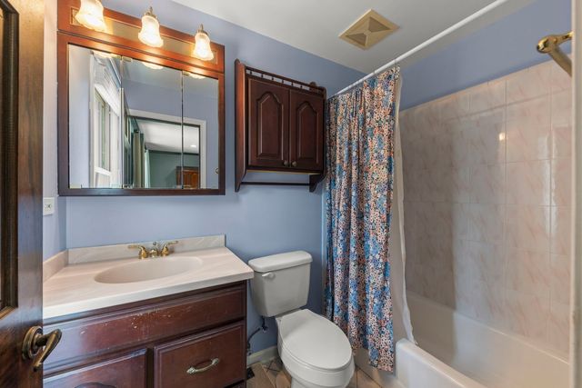 228 Winslow Court, Naperville, IL 60565