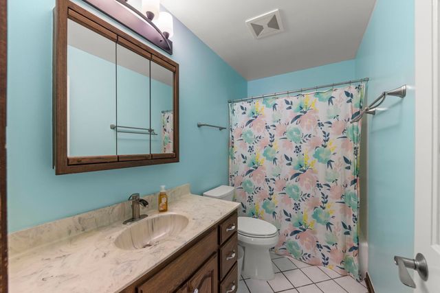 228 Winslow Court, Naperville, IL 60565