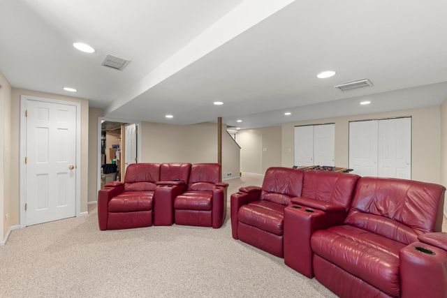 228 Winslow Court, Naperville, IL 60565