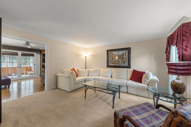 228 Winslow Court, Naperville, IL 60565