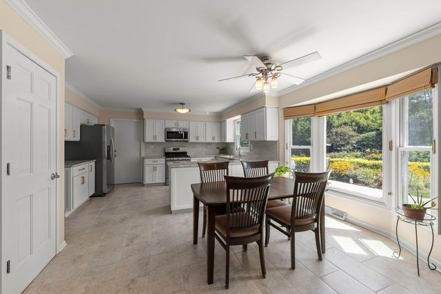 228 Winslow Court, Naperville, IL 60565
