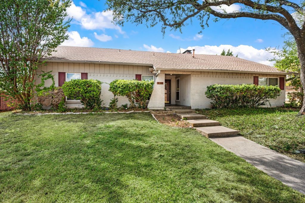 2405 Ridgewood Drive, Plano, TX 75074