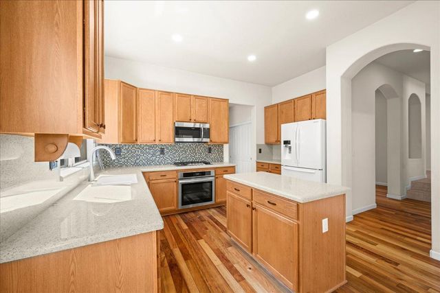 3212 Puerto Rico Rd, West Sacramento, CA 95691