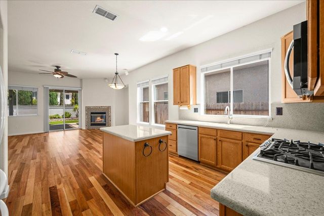 3212 Puerto Rico Rd, West Sacramento, CA 95691