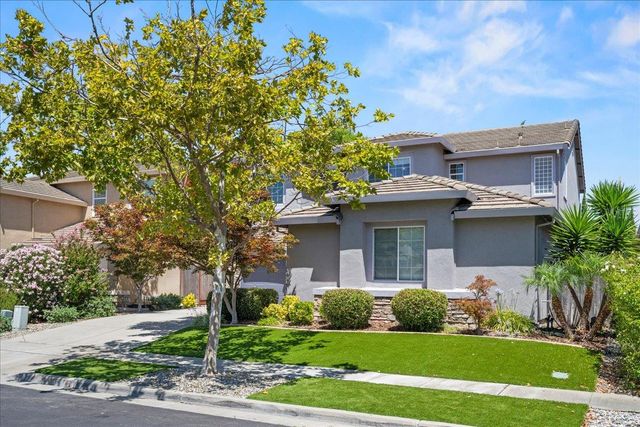 3212 Puerto Rico Rd, West Sacramento, CA 95691