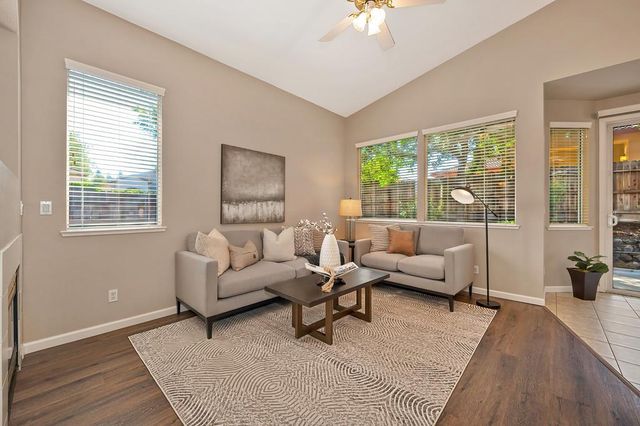 325 Leckenby Way, Folsom, CA 95630