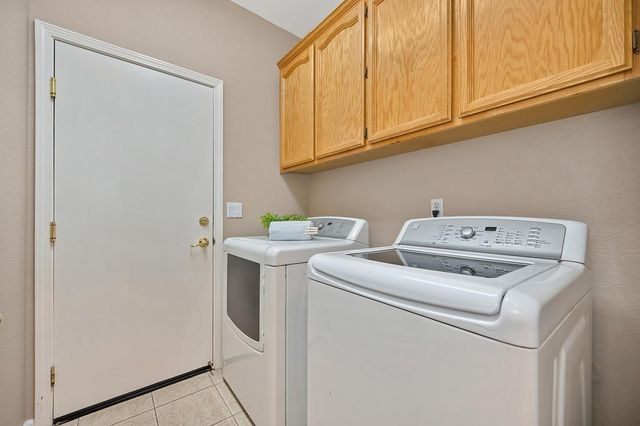 325 Leckenby Way, Folsom, CA 95630