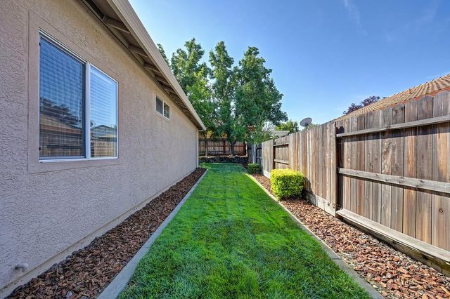 325 Leckenby Way, Folsom, CA 95630
