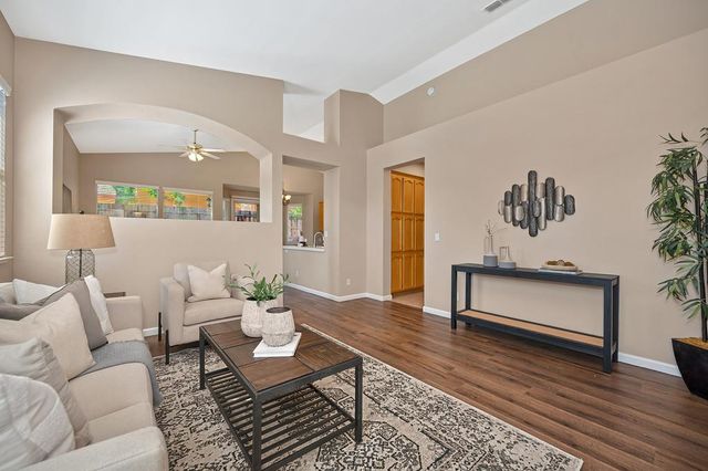 325 Leckenby Way, Folsom, CA 95630