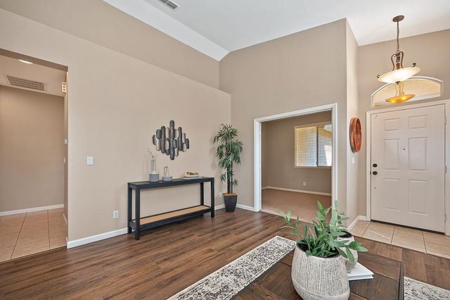 325 Leckenby Way, Folsom, CA 95630