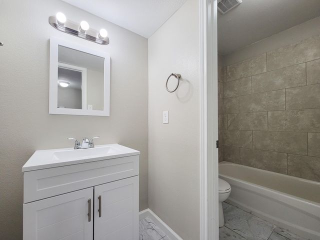 3206 Lobit Drive 54, Dickinson, TX 77539