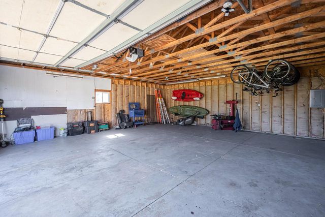 945 W Waterford AVENUE, Milwaukee, WI 53221