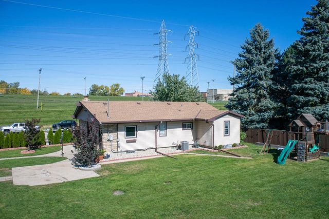 945 W Waterford AVENUE, Milwaukee, WI 53221