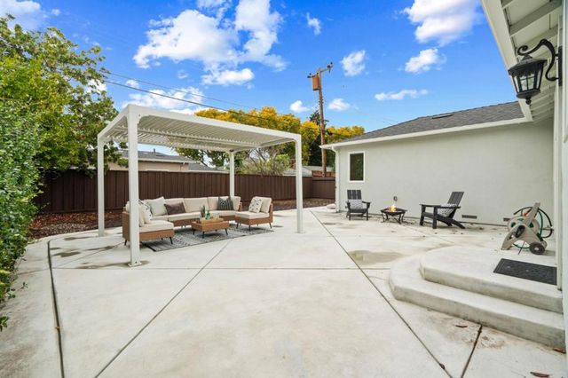 631 Wilson Court, Santa Clara, CA 95051