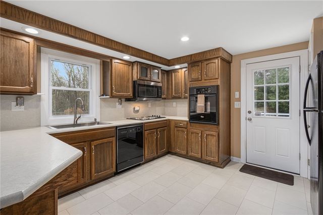 2800 South County Trail, South Kingstown, RI 02892