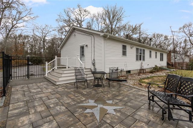 2800 South County Trail, South Kingstown, RI 02892