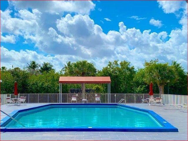 7000 NW 186th St 4-126A, Hialeah, FL 33015