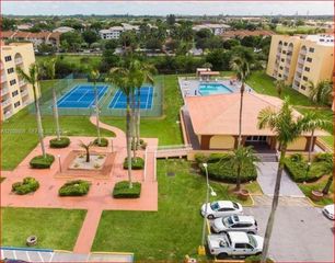 7000 NW 186th St 4-126A, Hialeah, FL 33015