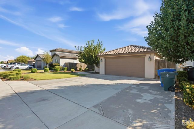7125 Cattail Creek Way, Bakersfield, CA 93311