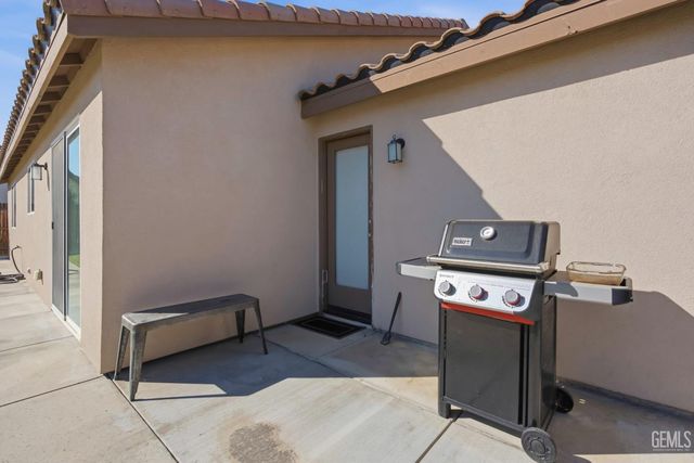 7125 Cattail Creek Way, Bakersfield, CA 93311