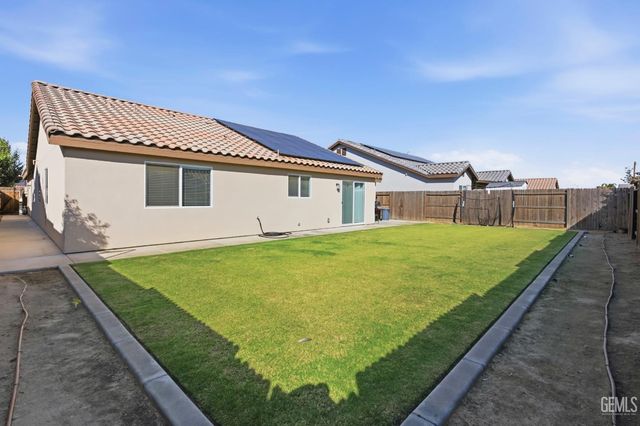 7125 Cattail Creek Way, Bakersfield, CA 93311
