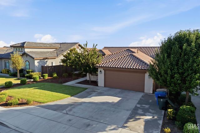 7125 Cattail Creek Way, Bakersfield, CA 93311