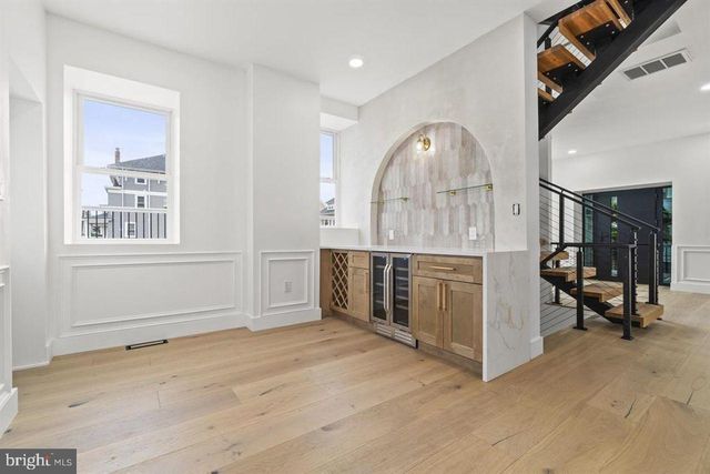 101 S BATON ROUGE AVE, Ventnor City, NJ 08406