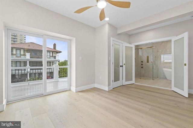 101 S BATON ROUGE AVE, Ventnor City, NJ 08406