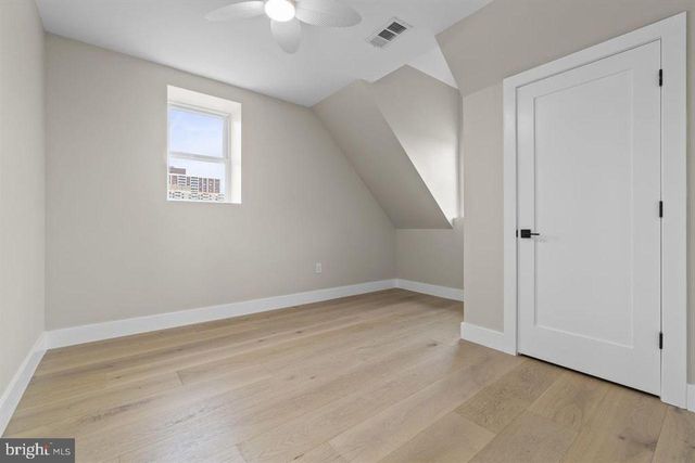 101 S BATON ROUGE AVE, Ventnor City, NJ 08406